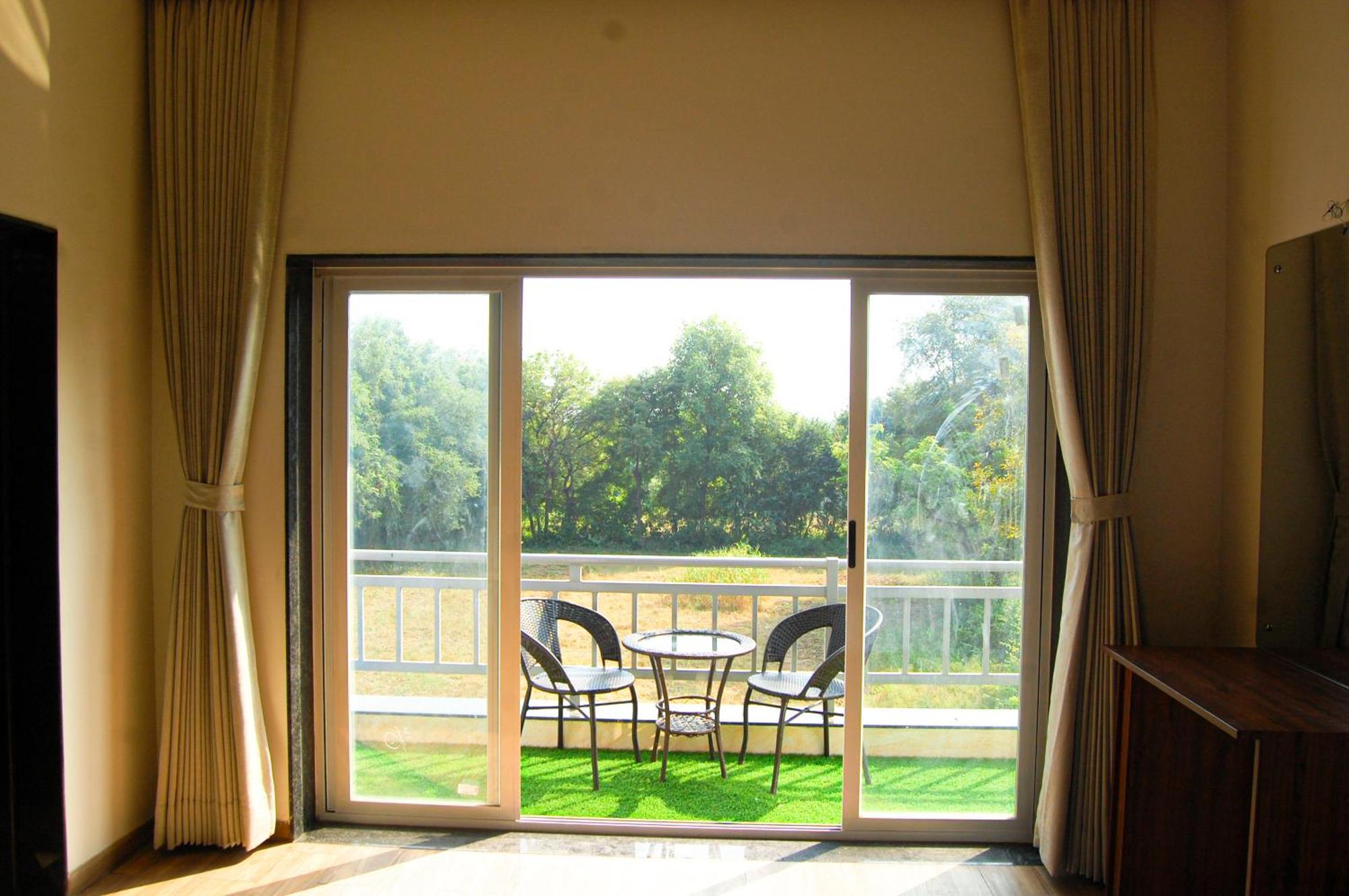 Vasad Krishna Riverside Resort מראה חיצוני תמונה