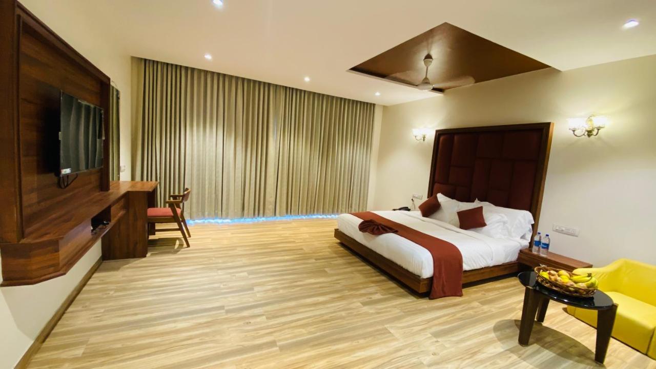 Vasad Krishna Riverside Resort מראה חיצוני תמונה
