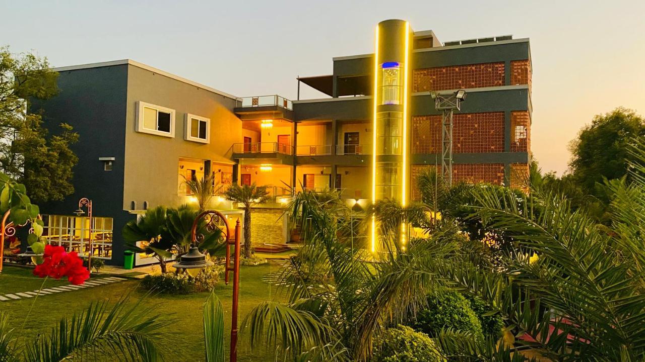 Vasad Krishna Riverside Resort מראה חיצוני תמונה