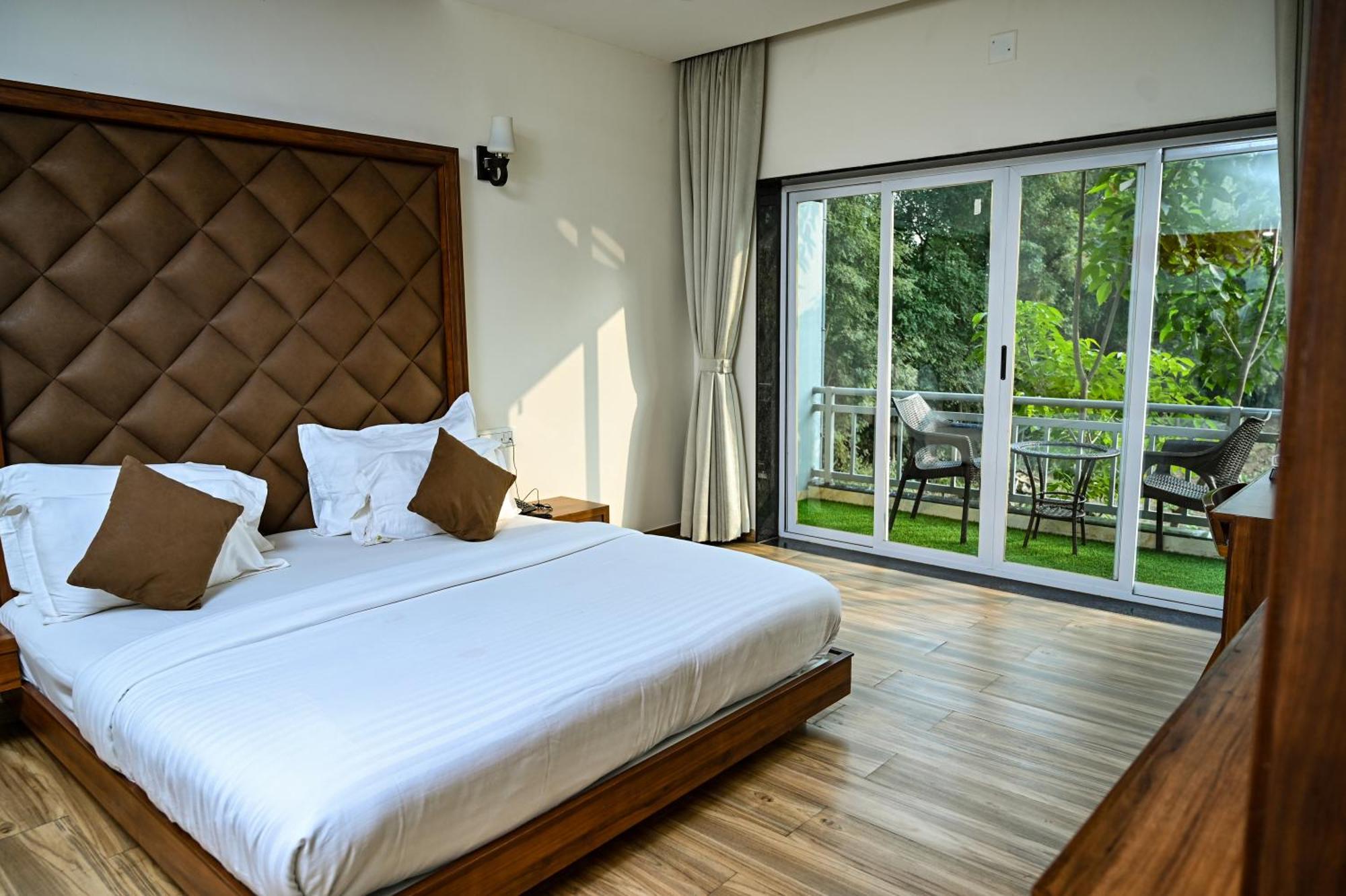 Vasad Krishna Riverside Resort מראה חיצוני תמונה