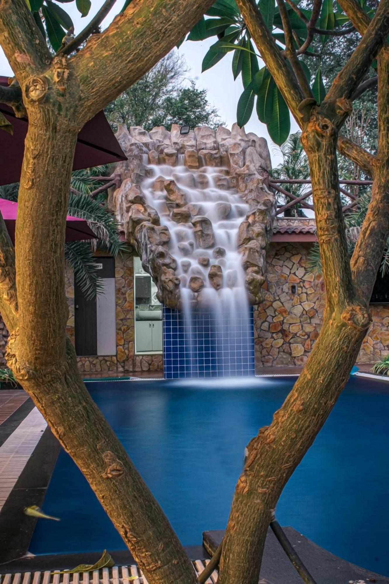 Vasad Krishna Riverside Resort מראה חיצוני תמונה